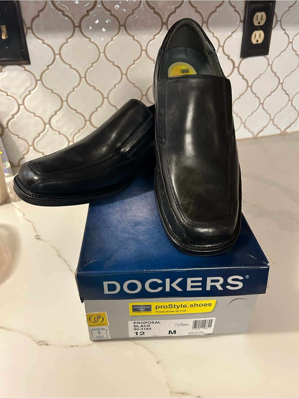Dockers Men's Black Slip-On Leather Loafers